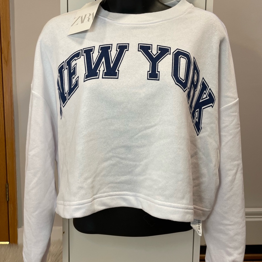 BRAND NEW ZARA SWEATER